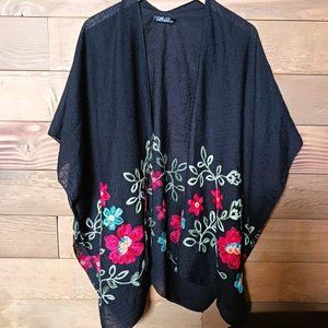 COOL LINEN One Size Fits All Summer Cover or vest Embroidered Floral Motif Black